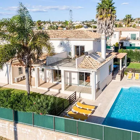 Villa Cordeiro - Heated Pool - Free Wi-Fi - Air Con Guia  Exterior photo