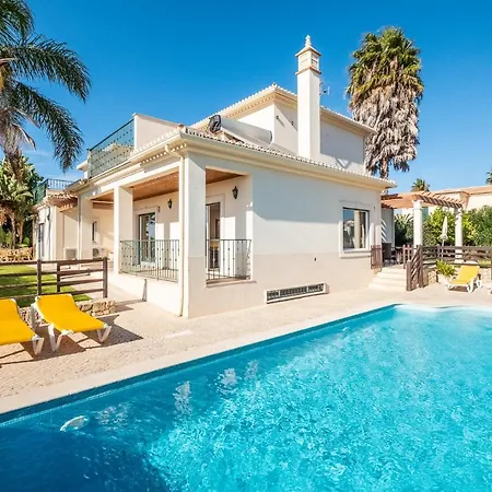 Villa Cordeiro - Heated Pool - Free Wi-Fi - Air Con Guia  Exterior photo