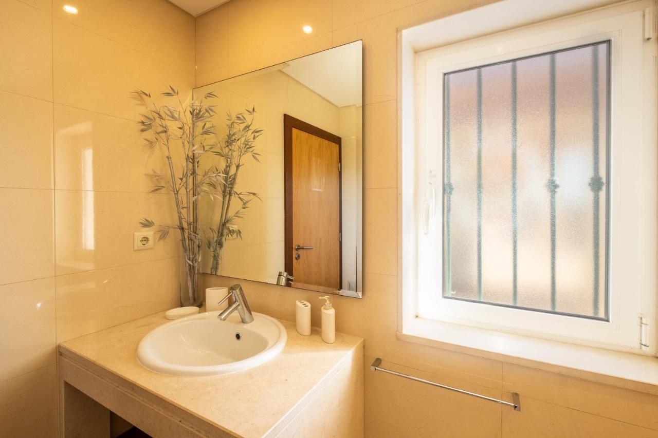 Villa Cordeiro - Heated Pool - Free Wi-fi - Air Con *